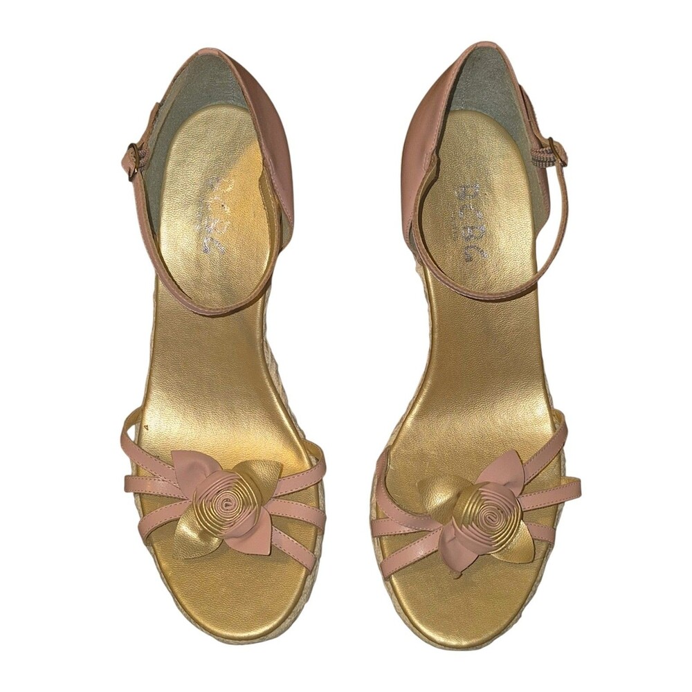 BCBG Paris Flower Strappy Wedge Size 8.5M Coquette Pretty In Pink Girly Trendy